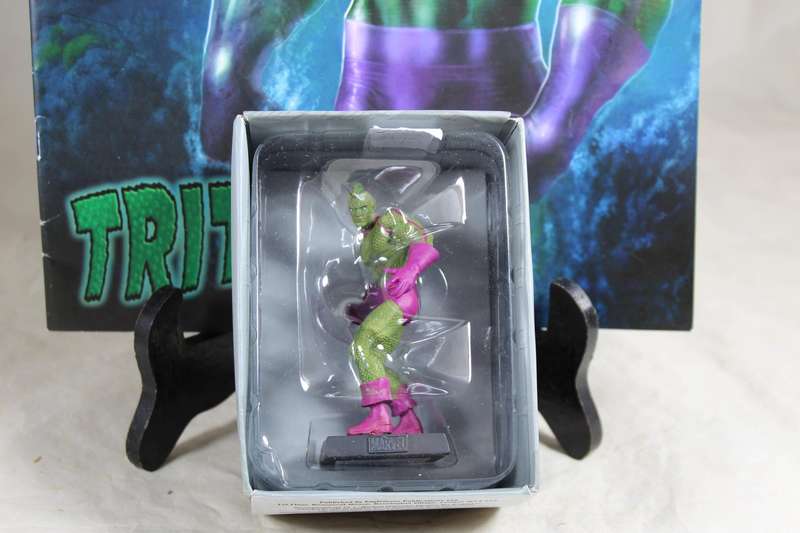 Marvel Classic - lead, hand painted figurine and book - Triton #150