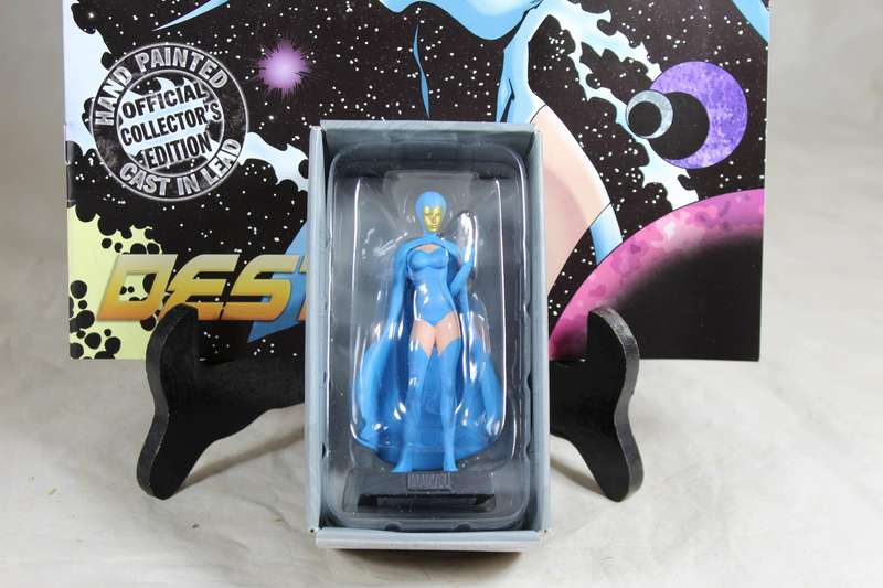Marvel Classic - lead, hand painted figurine and book - Destiny #152