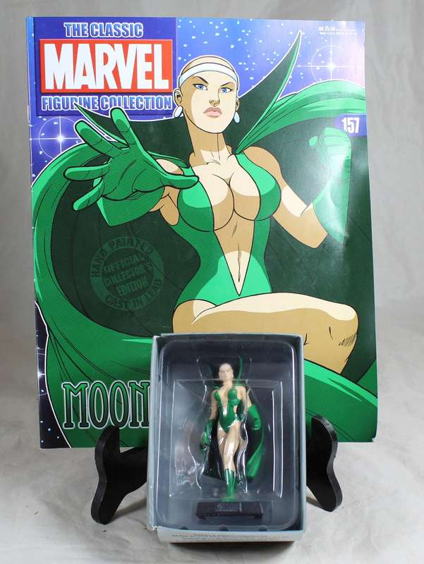 Marvel Classic - lead, hand painted figurine and book - Moondragon #157