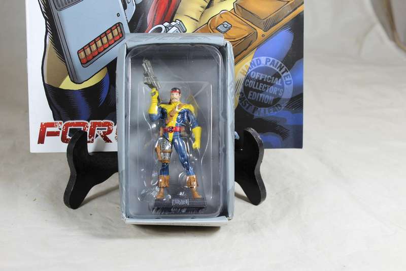 Marvel Classic - lead, hand painted figurine and book - Forge #169