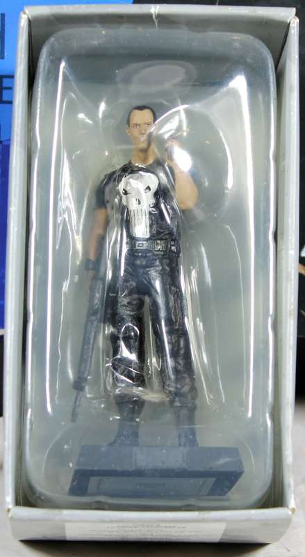 Marvel comics - lead, hand painted figurine with book - The Punisher #19