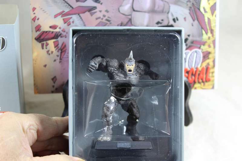 Marvel Classic special edition - lead, hand painted figurine and book - Rhino #206