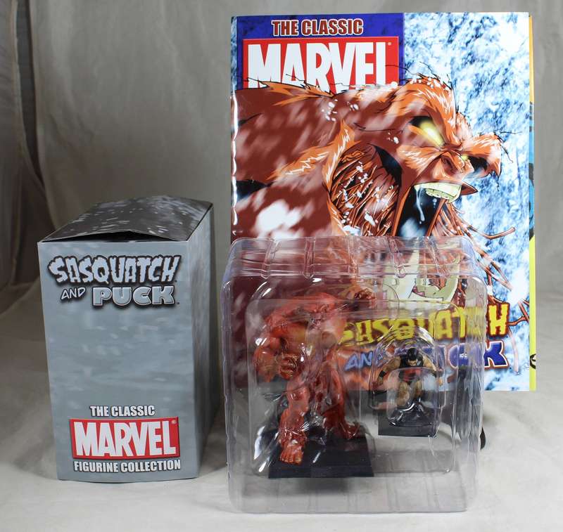 Marvel Classic double pack - lead, hand painted figurine and book - Sasquatch and Puck #222