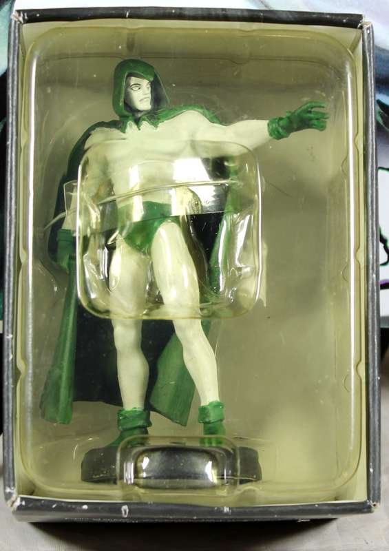 DC comics - lead, hand painted figurine with book - Spectre #23