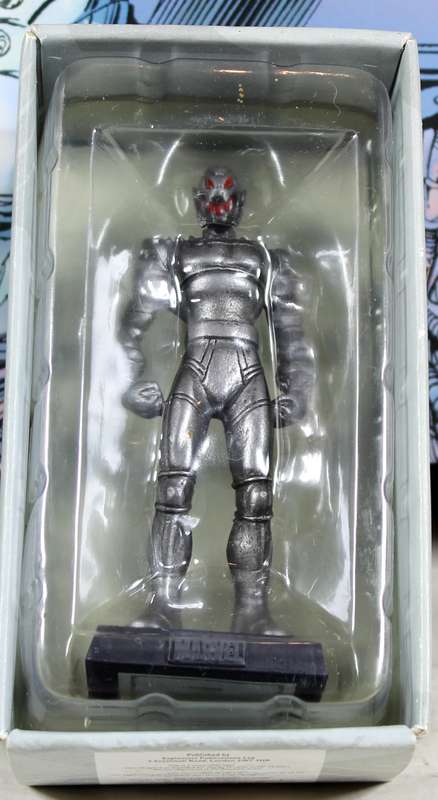 Marvel comics - lead, hand painted figurine with book - Ultron #26