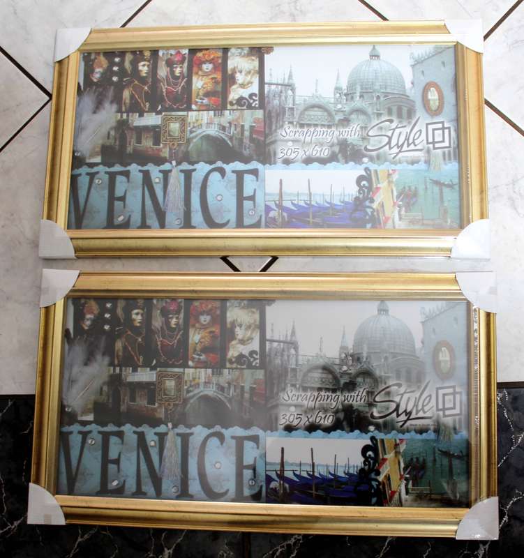 Pair of golden frames