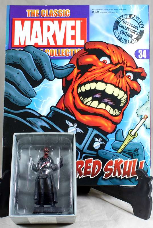 Marvel comics - lead, hand painted figurine with book - Red Skull #34