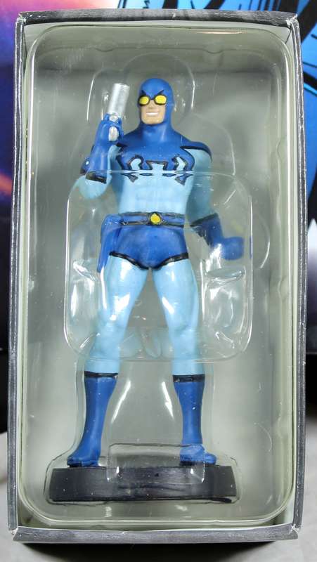 DC comics - lead, hand painted figurine with book - Blue Beetle #34