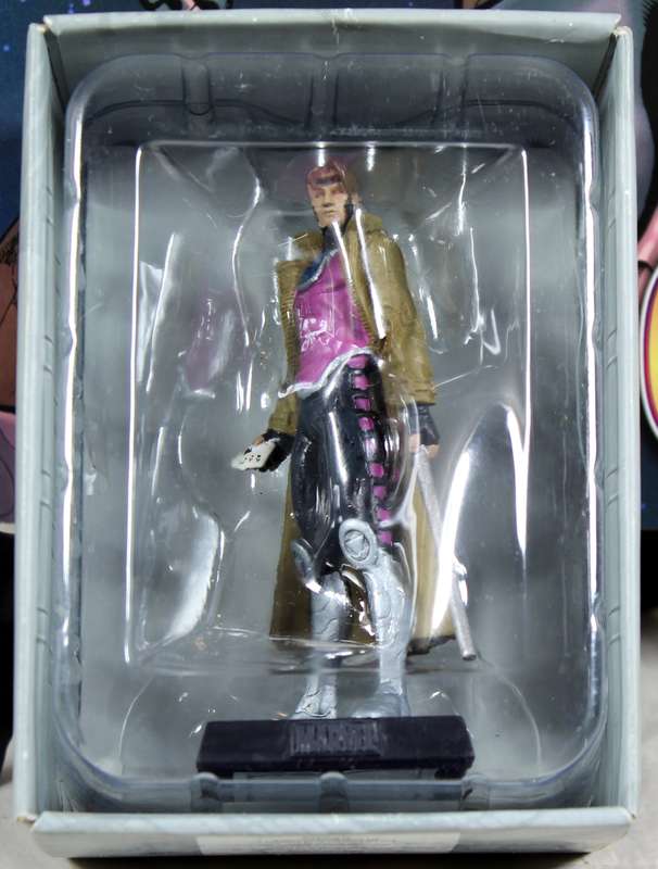 Marvel comics - lead, hand painted figurine with book - Gambit #35