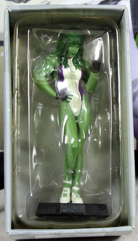 Marvel comics - lead, hand painted figurine with book - She-Hulk #38