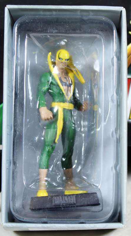 Marvel comics - lead, hand painted figurine with book - Iron Fist #44