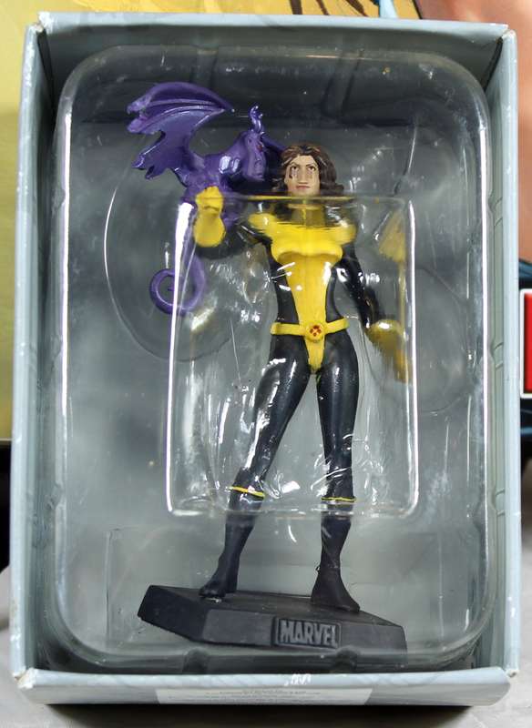 Marvel comics - lead, hand painted figurine with book - Shadowcat with Lockheed #45