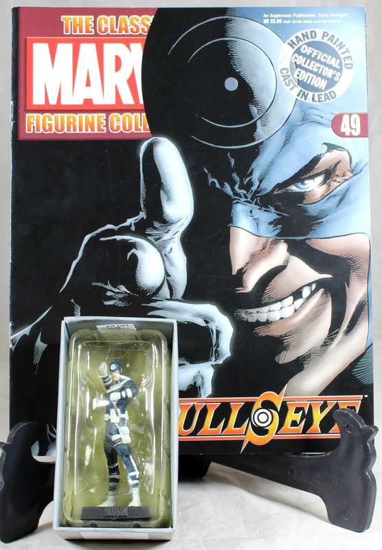 Marvel comics - lead, hand painted figurine with book - Bullseye #49