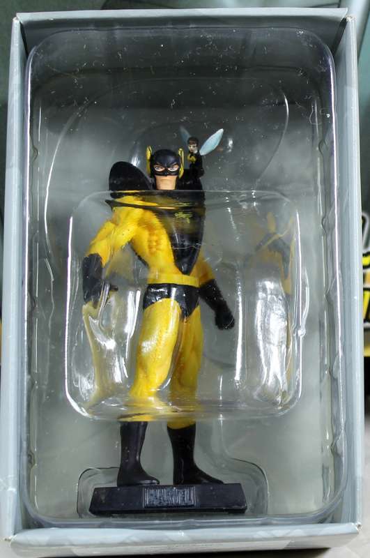 Marvel comics - lead, hand painted figurine with book - Yellowjacket #58