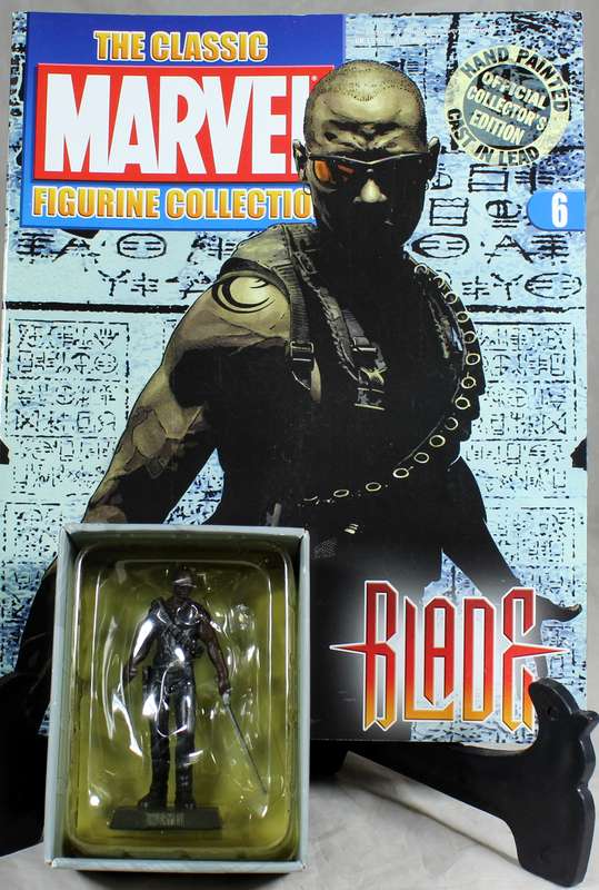 Marvel comics - lead, hand painted figurine with book - Blade #6