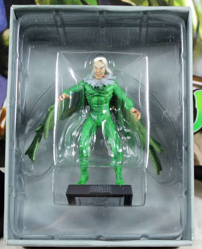 Marvel comics - lead, hand painted figurine with book - The Vulture #67