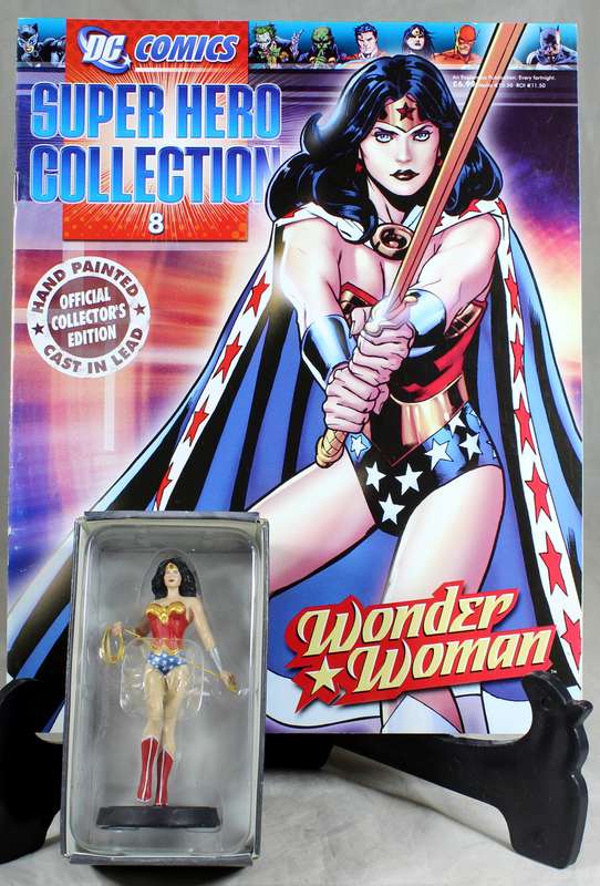 DC comics - lead, hand painted figurine with book - Wonder Woman #8