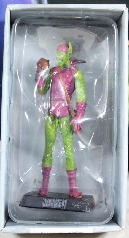 Marvel comics - lead, hand painted figurine with book - Green Goblin #8