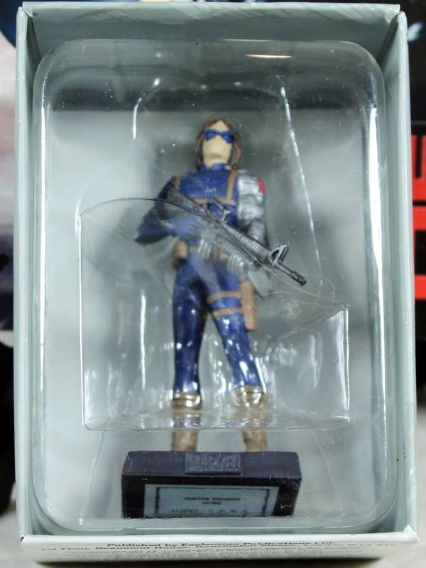 Marvel comics - lead, hand painted figurine with book - Winter Soldier #85