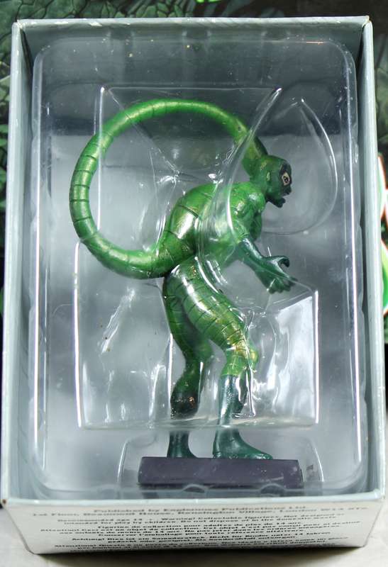 Marvel comics - lead, hand painted figurine with book - Scorpion #86