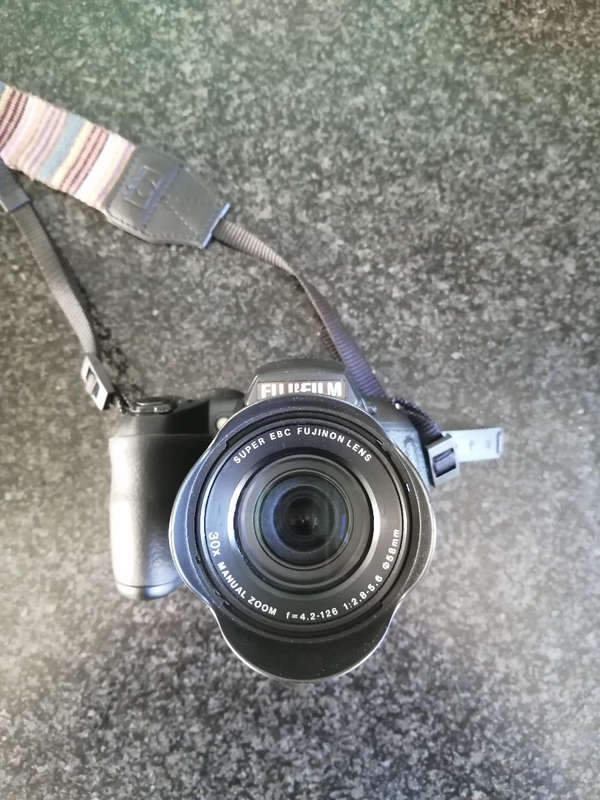 Fujifilm Finepix HS-28