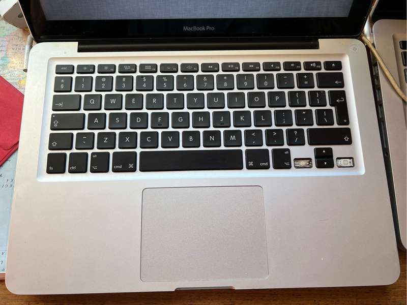 2x MacBook Pro 13 A1278 with chargers