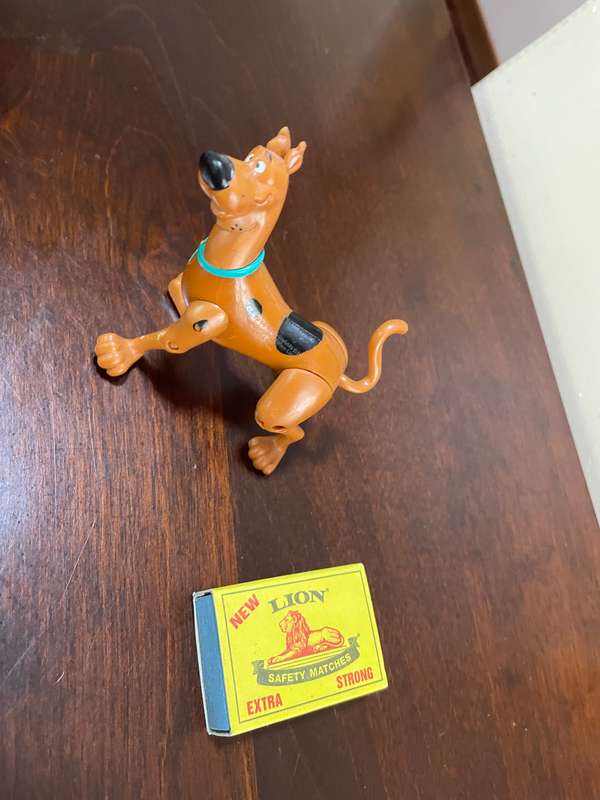 Cute Scooby Doo movable toy