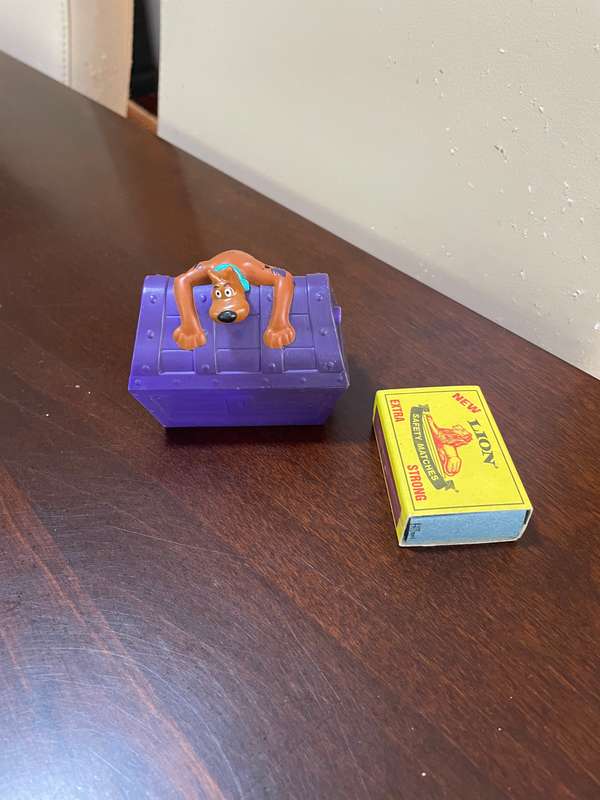 Scooby doo chest toy