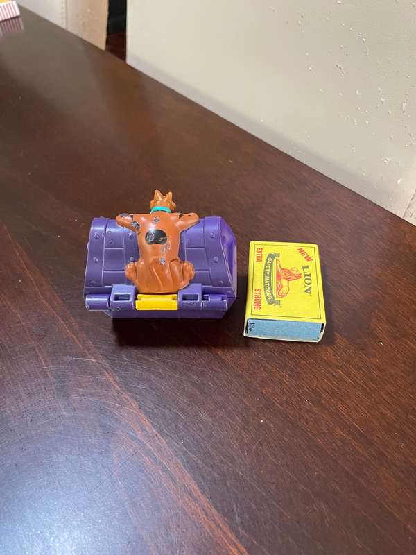 Scooby doo chest toy
