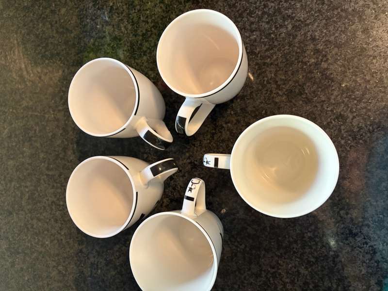5 x cat themed coffee cups - as new condition