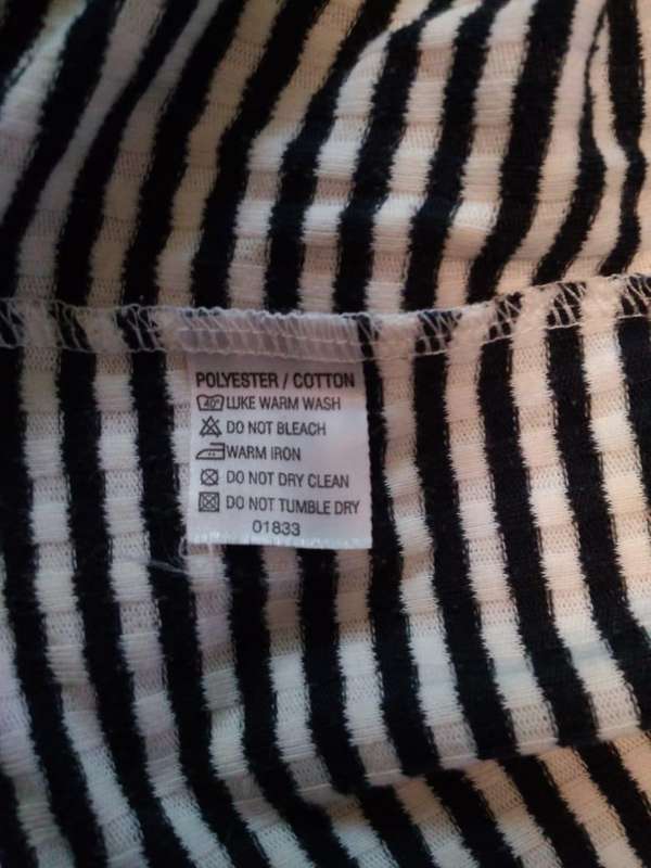 Black and white shirt Size M Topics