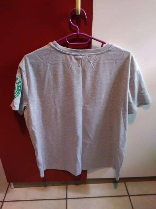 Stranger Things Hawkins High School T-shirt Size L