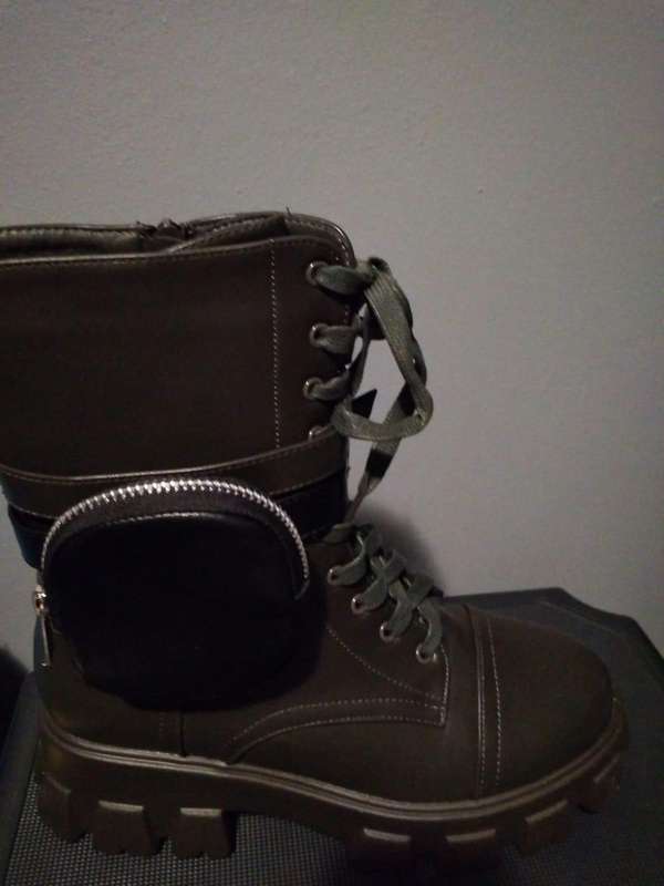 Bags - black x4 (For Boots)
