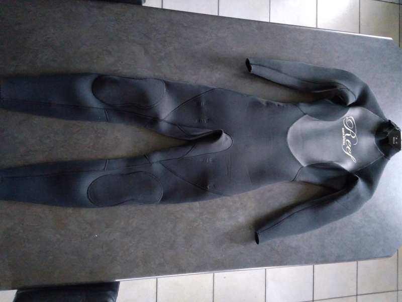 Reef Wetsuit Ladies Medium