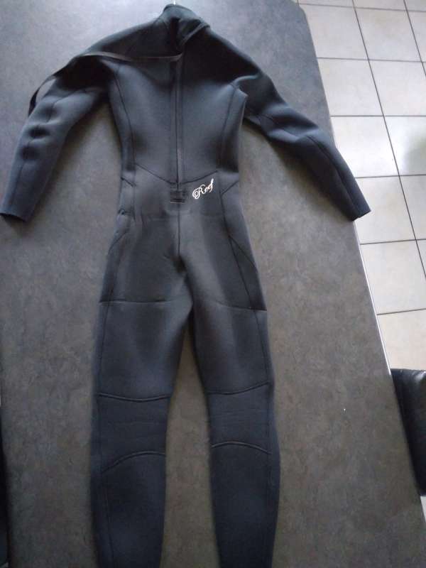 Reef Wetsuit Ladies Medium