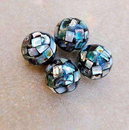 *Clearance Sale* 1pc (+/-12mm)  Natural /  Paua Shell Bead / Black / Round