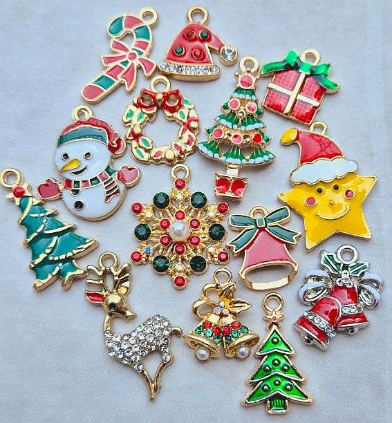 60pc Assorted / Christmas Theme /  Enamel Charms / Rhinestone / Gold  / Silver Tone