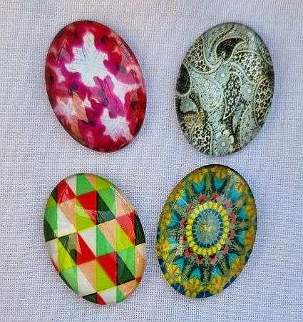 *Clearance Sale* DIY ***4pcs x ( 18x25mm)  Assorted / Oval Glass Cabochon