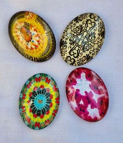 *Clearance Sale* DIY ***4pcs x ( 18x25mm)  Assorted / Oval Glass Cabochon