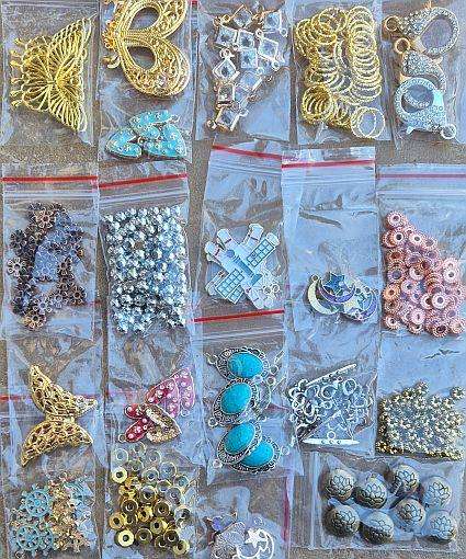 300 Packets Assorted  Beads //  Findings//Bid Per Packet // +/- 4.1Kg