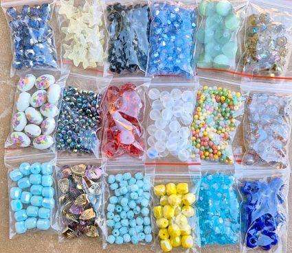300 Packets Assorted  Beads //  Findings//Bid Per Packet // +/- 4.4Kg