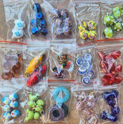 300 Packets Assorted  Beads //  Findings//Bid Per Packet // +/- 4.4Kg