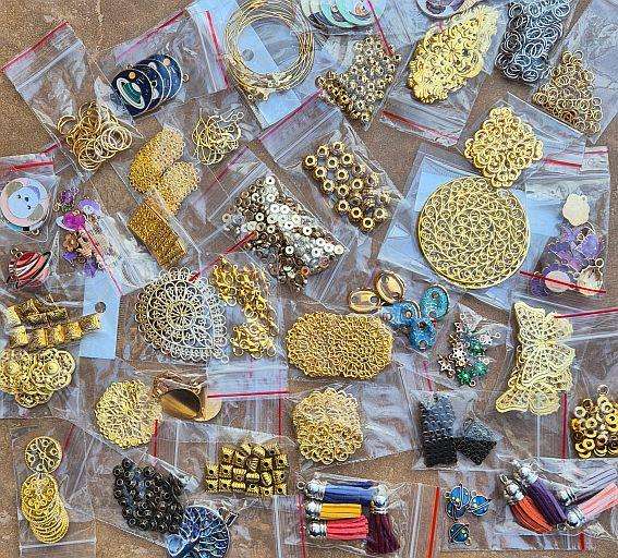 5.4Kg  Mixed / Assorted Glass Beads / Findings