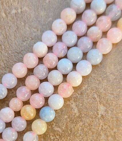 1 Strand (+/-4mm)   Natural / Grade A / Morganite/ Dyed / Heated Round  Beads