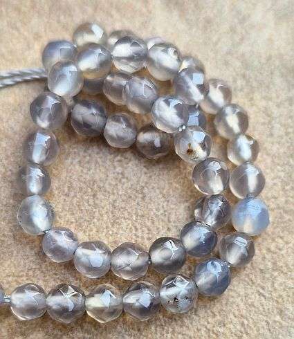 *Clearance Sale*1 Strand x (+/-4mm)  Natural / Grey Agate / Faceted Round Beads +/- 46Pc