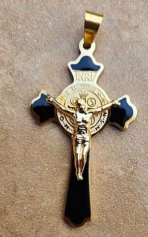 *Clearance Sale*1 pc  Crucifix Cross / Stainless Steel  / Black Enamel / Gold Tone /  Pendant /
