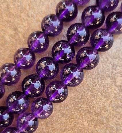 1 Strand x (6mm) Grade AA Natural / Amethyst / Round / Beads (+/- 60pc)