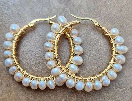 *Clearance Sale*1 Pair Natural  / Cultured Freshwater Pearl / Stainless Steel Hoop Earrings /