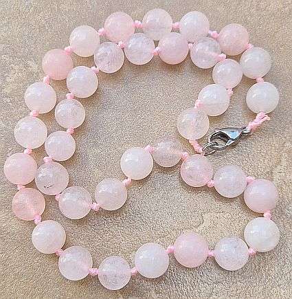 1 Pc Natural Rose Quartz   Beaded  Necklace / Alloy Lobster  +/-48 cm