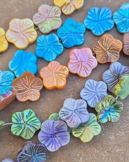 5 Strands   Mixed / AB / Natural / Dyed / Freshwater Shell / Flower Beads (+/- 12mm)/ Bid Per Strand